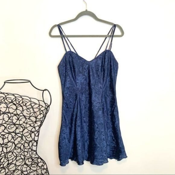 VICTORIAS SECRET VINTAGE GOLD LABEL PAISLEY JACQUARD FIT N FLARE NEGLIGEE DRESS - Picture 1 of 8